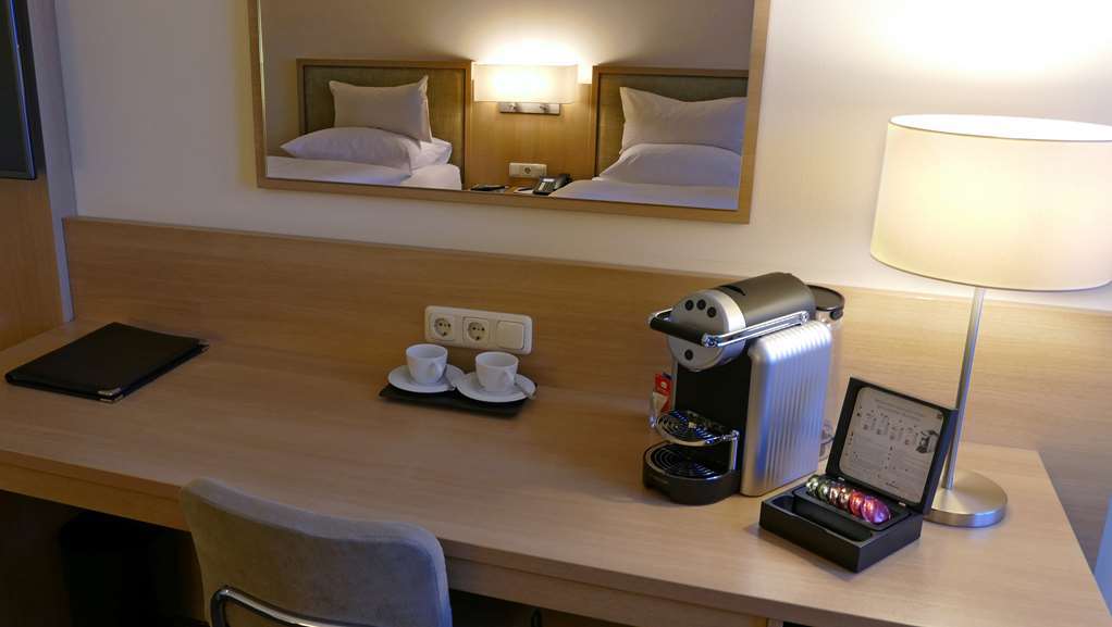 Best Western Premier Central Hotel Leonhard Feldkirch Room photo